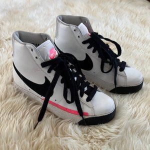 💖🤍NIKE BLAZER MID PREMIUM SNEAKERS🤍💖